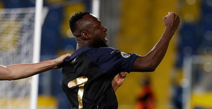 Owusu Kwabena scores in Ankaragücü’s 2-1 loss to Manisa FK in Turkish 1. Lig