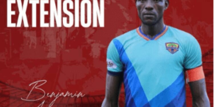 Benjamin Asare signs new and improved contract with Hearts of Oak