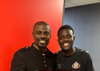 George Boateng meets joyful Salis Samed after Sunderland reach Championship Play-Off final