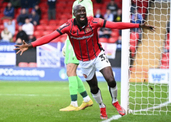 Albert Adomah signs one-year extension with Walsall FC