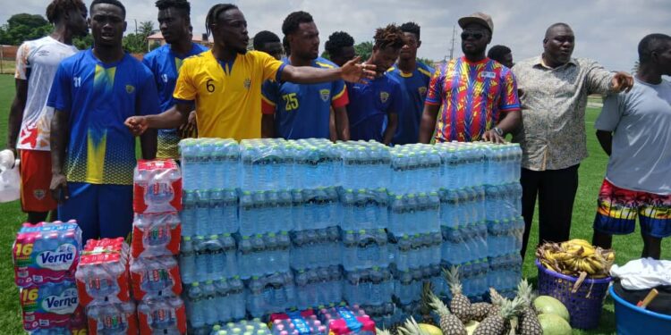 Hearts of Oak: Aspiring NCC chairman Alhaji Yusif Abdulai donates drinks and money to club ahead of Presidential Cup