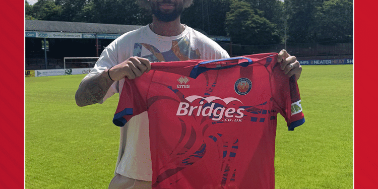 Kwame Thomas returns to Aldershot Town for third spell