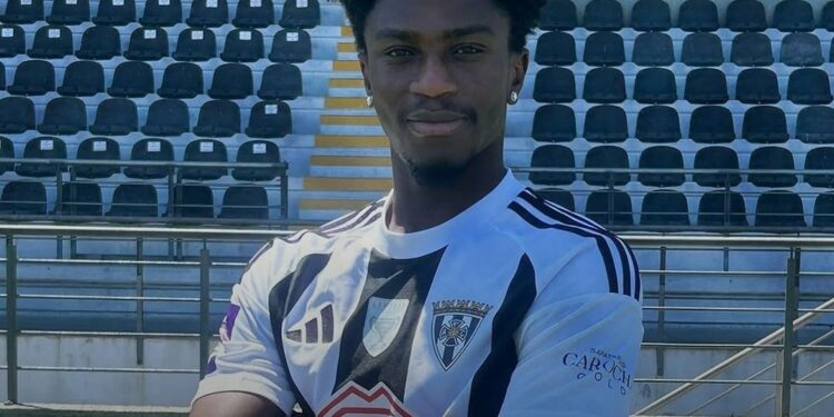 Harruna Innusah signs for Portuguese side Amaranth FC after Elvas Exit