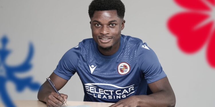 Ghanaian midfielder Daniel Kyerewaa joins Reading