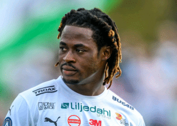 Hammarby submit bid for Ghanaian winger Frank Junior Adjei