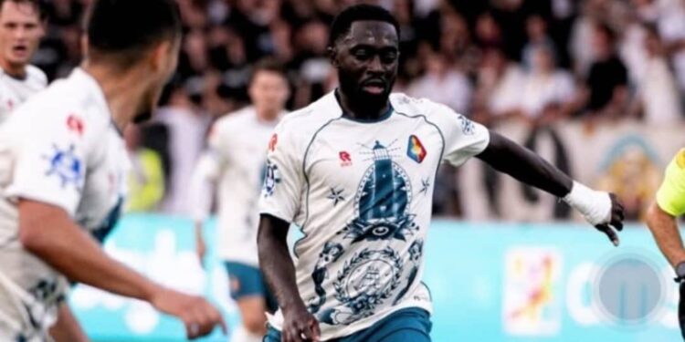 Tyrone Owusu impresses in full 90 minutes against PEC Zwolle
