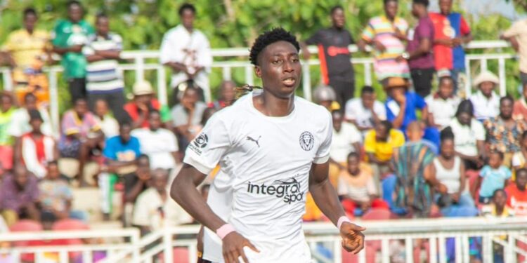Medeama SC and Aduana FC battle for signature of free agent Musah Hamzata