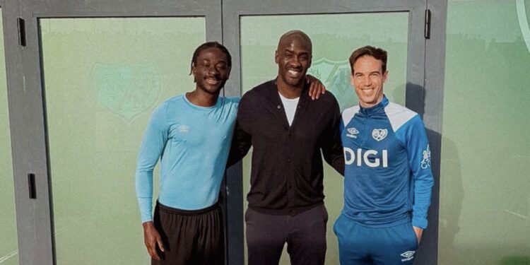 Otto Addo visits injured Abdul Mumin in Spain